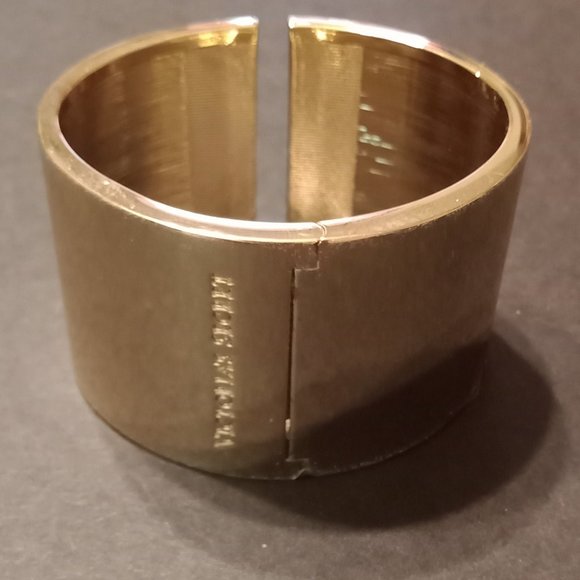 Victorias Secret Scandalous Gold Tone Rhinestone Hinged Cuff Bangle Bracelet - Picture 4 of 6